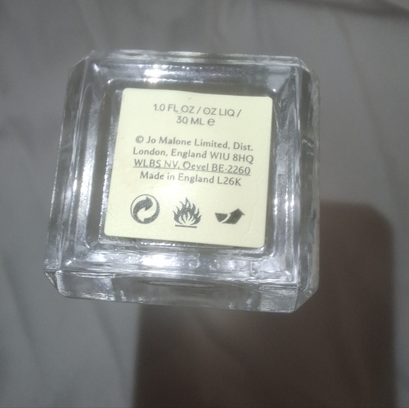 Jo Malone English Pear & Freesia Cologne - Picture 3 of 6